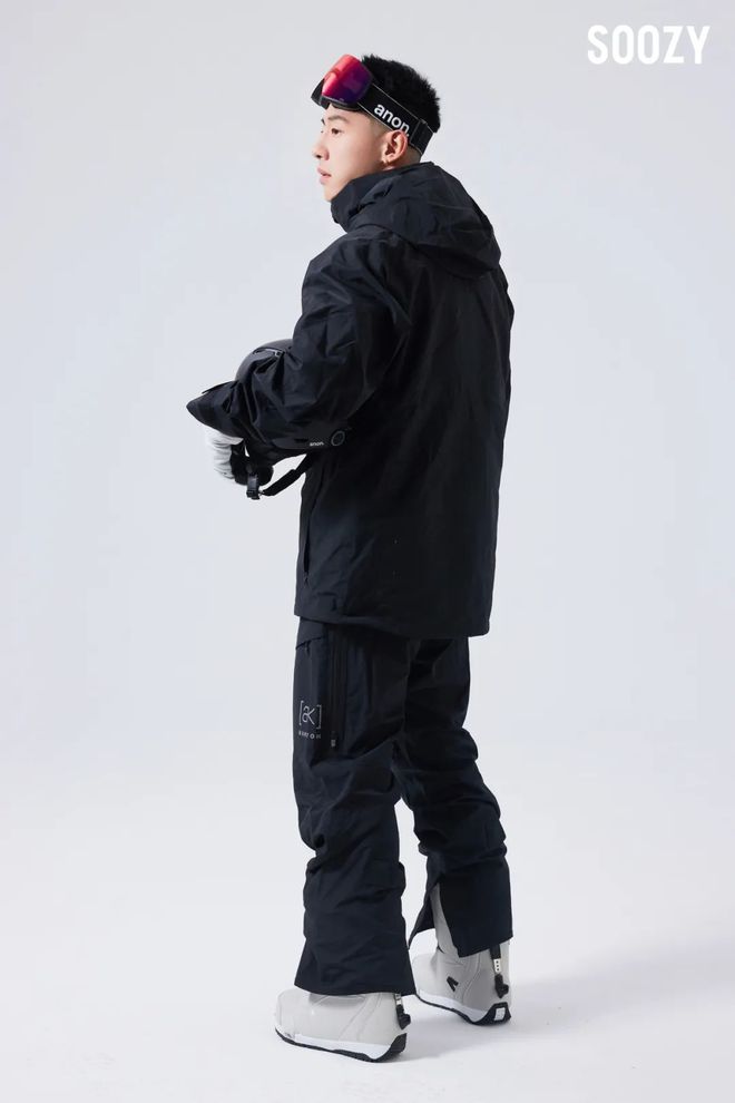 牌！6款男士单板滑雪服推荐米乐m6登录入口滑大雪穿大(图11)